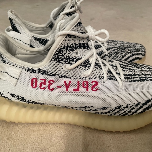 Adidas Yeezy Boost 350 V2 Zebra Men’s 11 1/2 NEW NEVER WORN - Picture 1 of 7